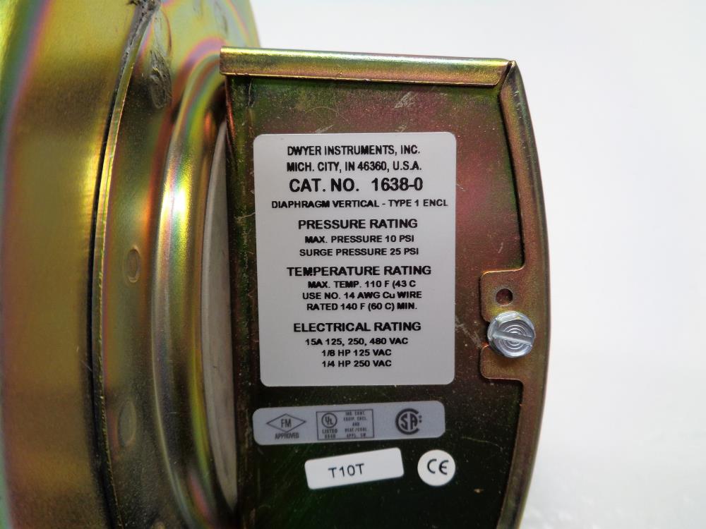 Dwyer Diaphragm Vertical Pressure Switch 16380 (Range 0.050.25" W.C.)